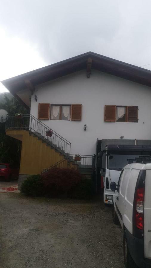 Il Dehors Apartment Champdepraz Bagian luar foto